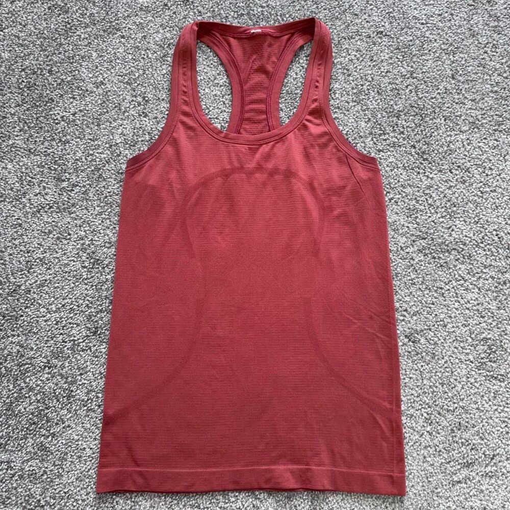 Lululemon Women's swiftly tank size 6